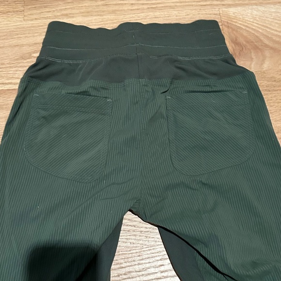 Lululemon Joggers - Picture 5 of 6